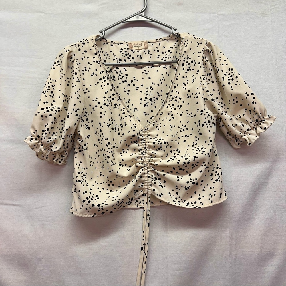 Altar'd  State Cream Ruched‎ Polka Dot Deep V Neck puff sleeve Top size small